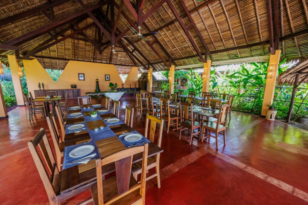 Ampasimena Sakatia Lodge מראה חיצוני תמונה